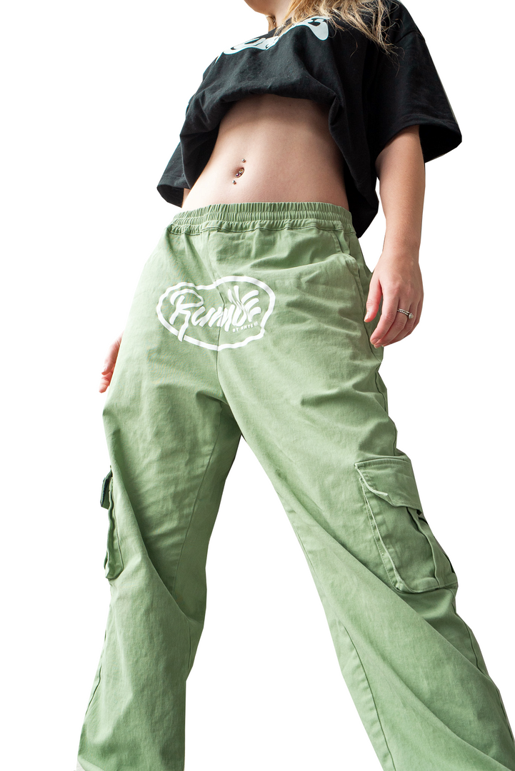 Baggy Unisex Dancer Cargos in Green